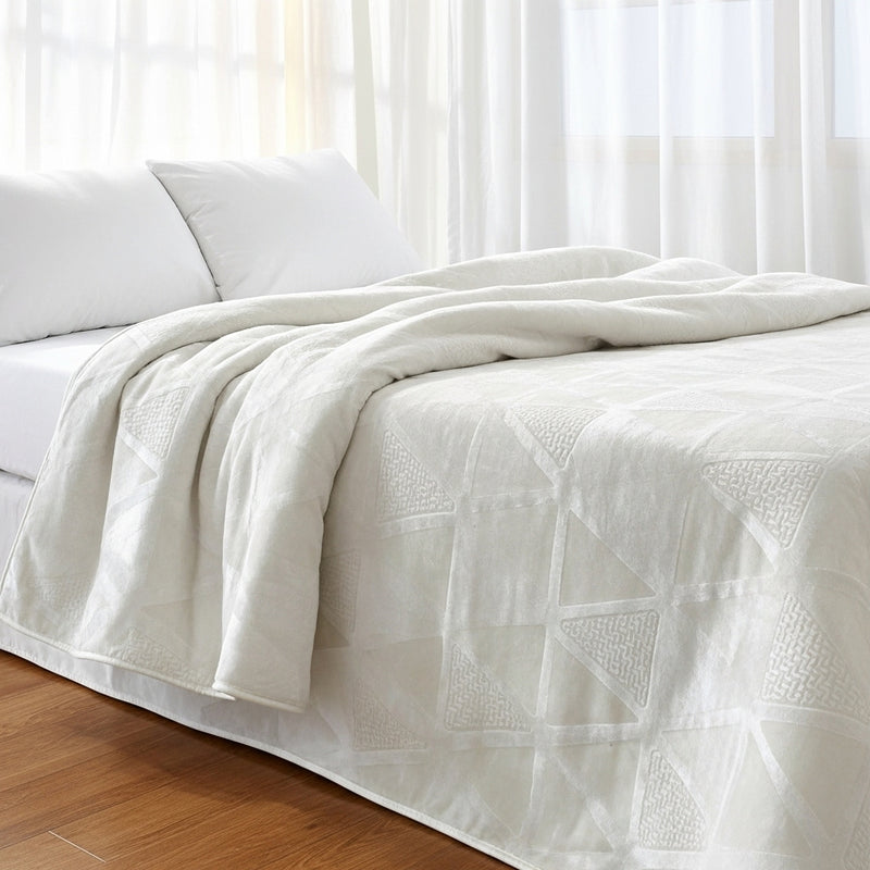 بطاينة إيفير