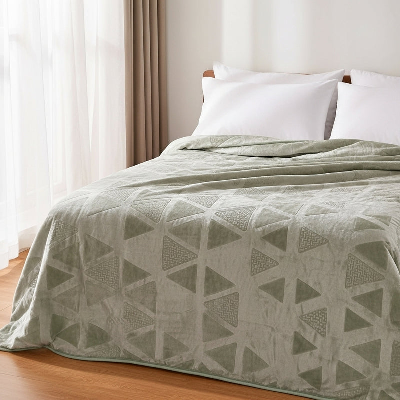 بطاينة إيفير