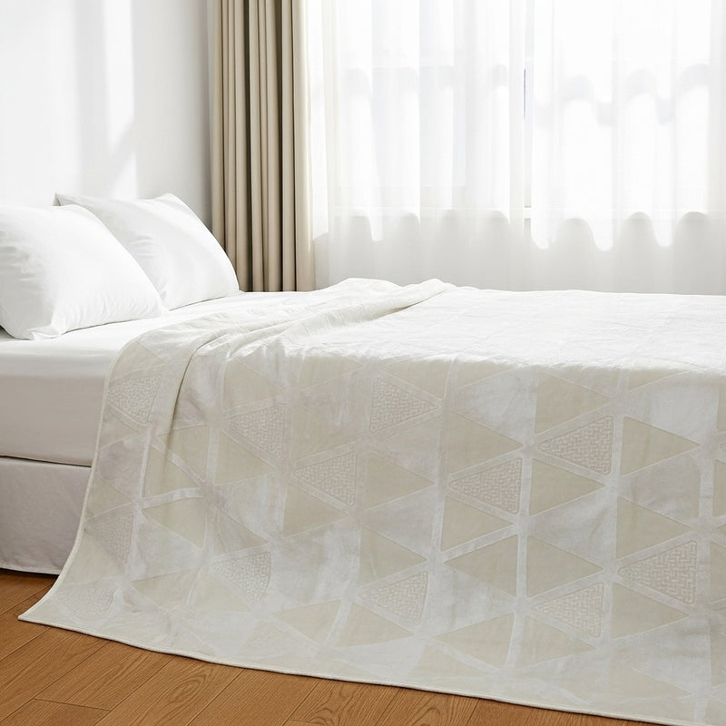 بطاينة إيفير