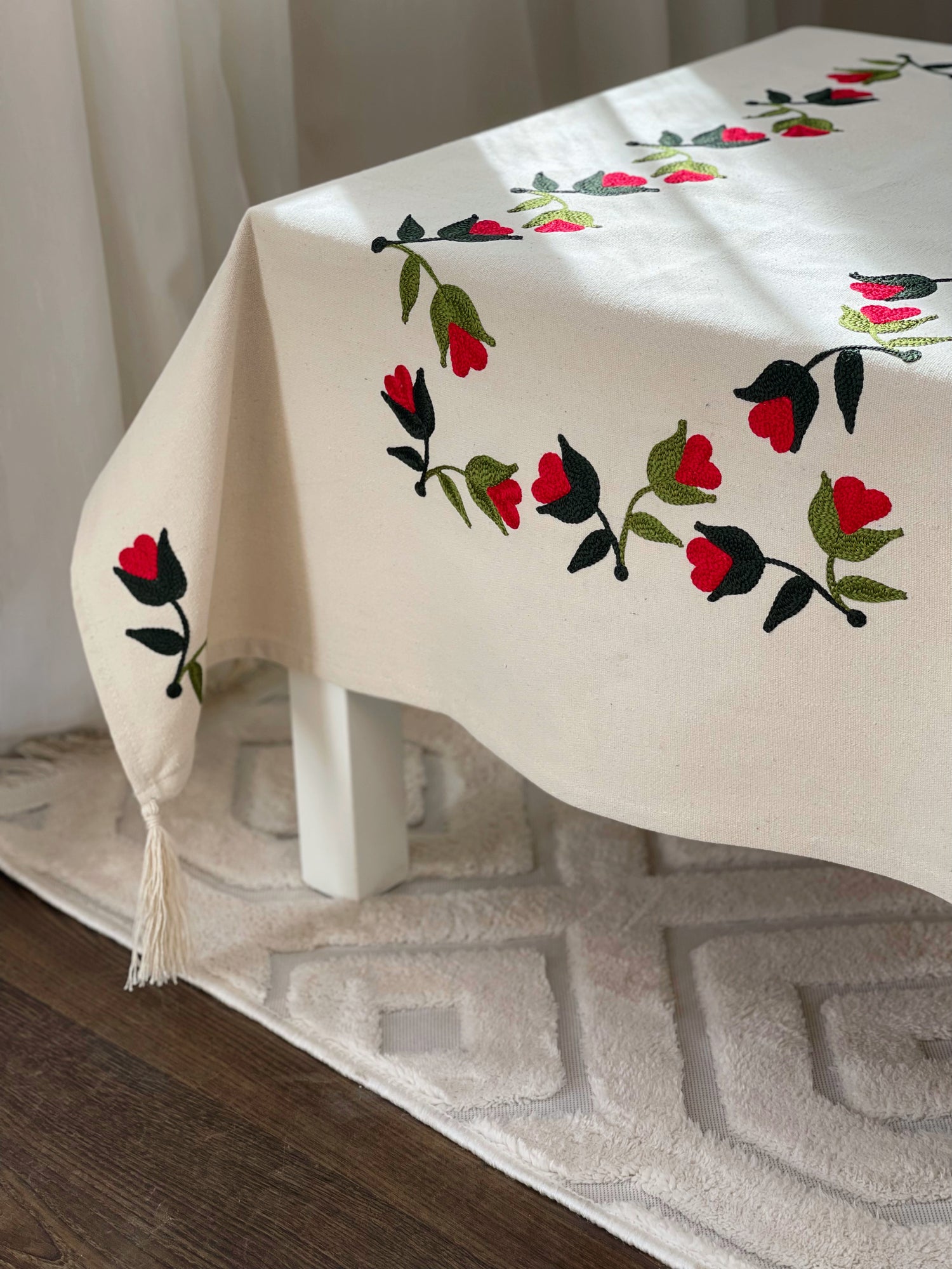 مِفرش تَطرِيز الشبكشي