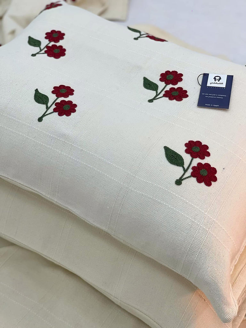 طقم ثلاث قطع كوفرتة مطرزة يدوياً