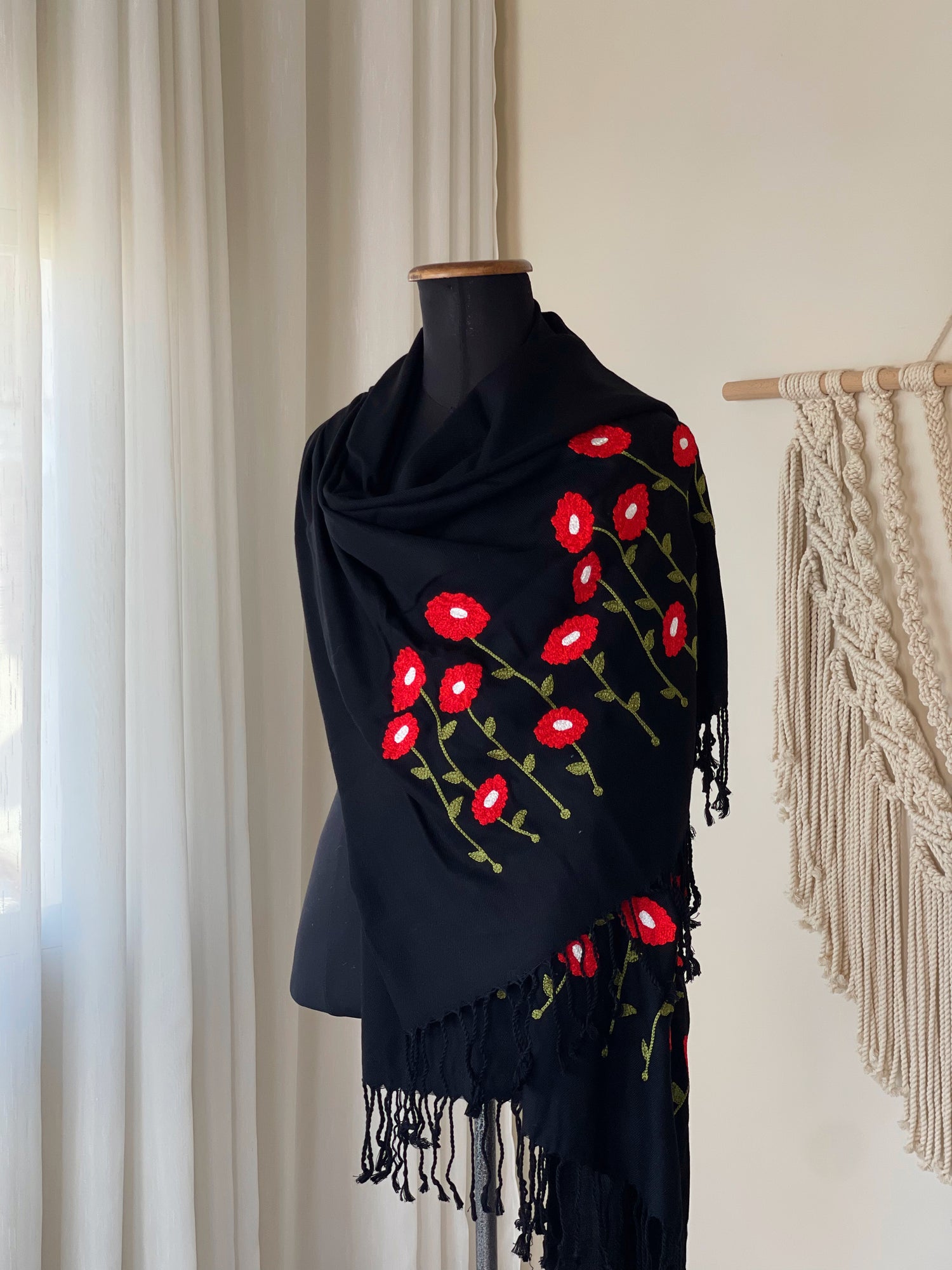 شََال تطريز يدوي